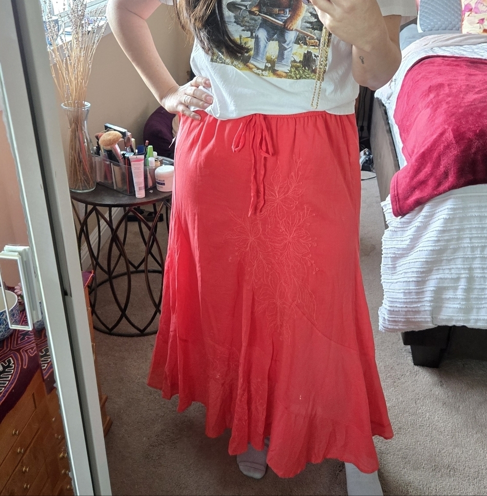 Metrowear Y2k Boho Style Maxi Skirt Coral Red NWT Size Large - Picture 11 of 12